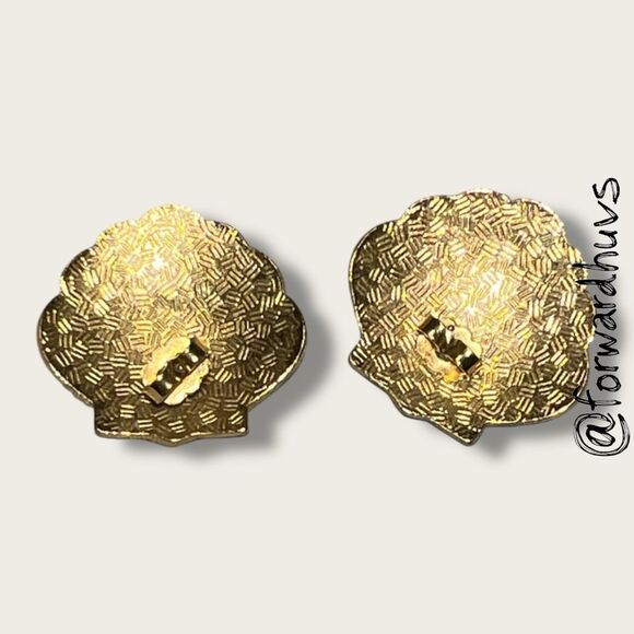 Bundle Sale 3 for $15 | Vintage Cloisonné-Style Enamel Seashell Earrings - Picture 6 of 8